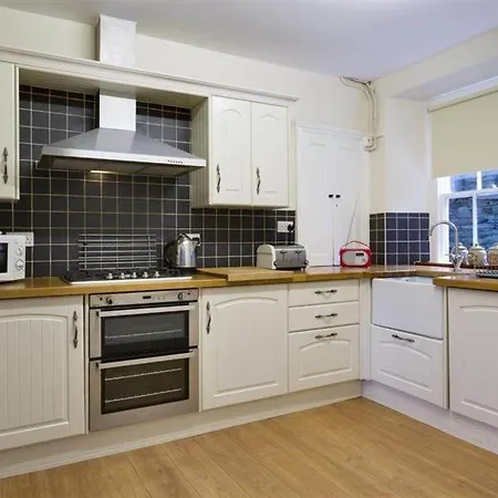 Luke's Hoose آمبيلسايد