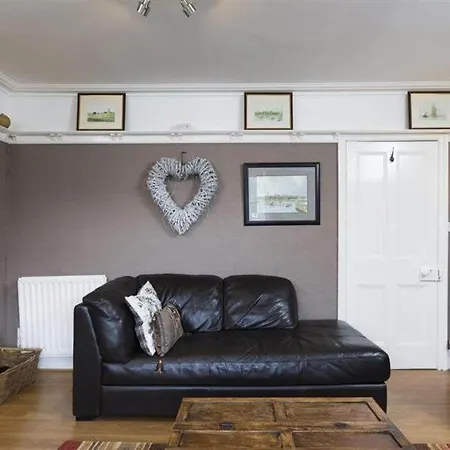 Luke's Hoose آمبيلسايد